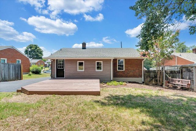 1745 Morwanda ST NW, Salem, VA 24153