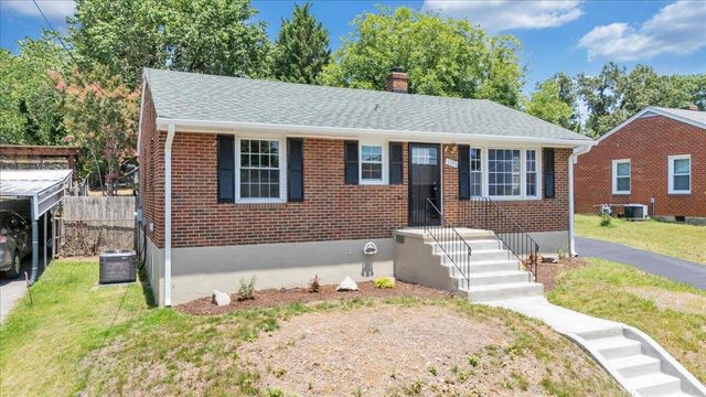 1745 Morwanda ST NW, Salem, VA 24153