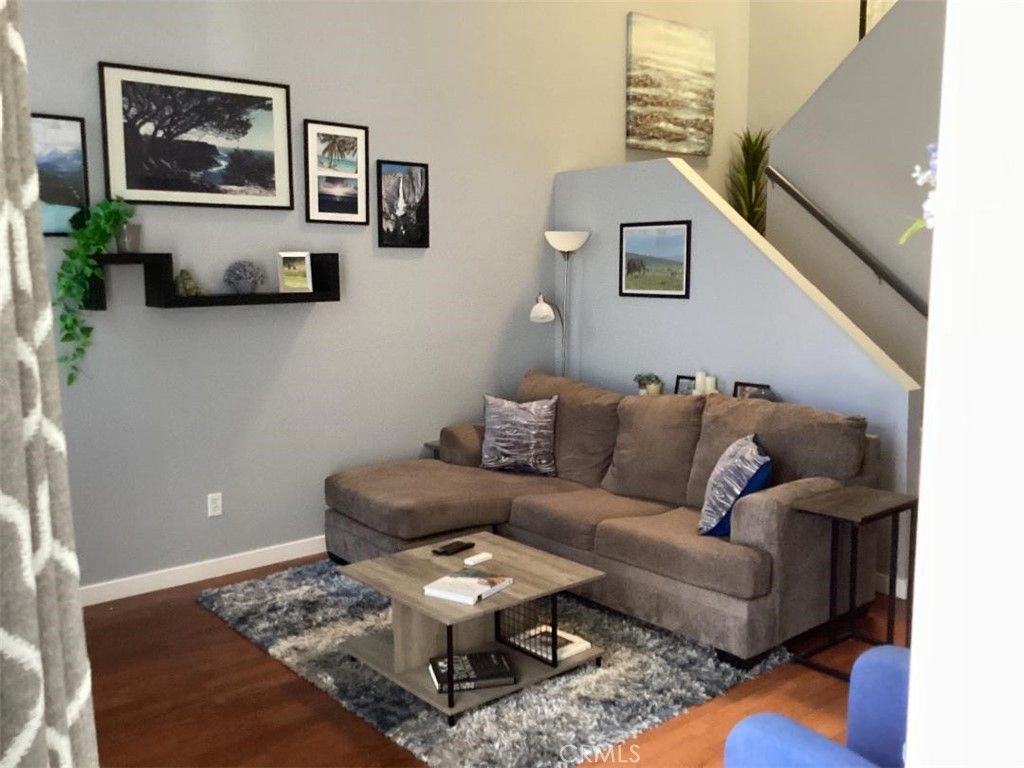 Image 3 of property listing at 12568 Rideabout Court, San Diego, CA 92129