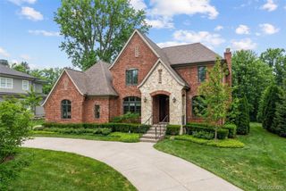 3010 E Bradford Drive, Bloomfield Hills, MI 48301