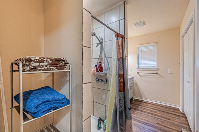 400 Rs County Road 3130, Emory, TX 75440