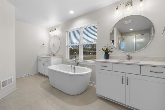 8114 Turning Stone, Kalamazoo, MI 49009