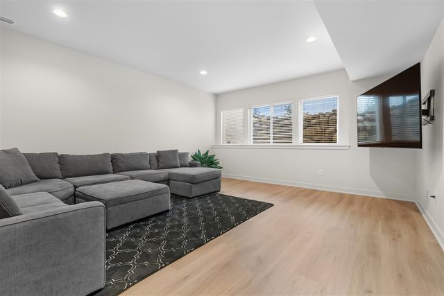 8114 Turning Stone, Kalamazoo, MI 49009