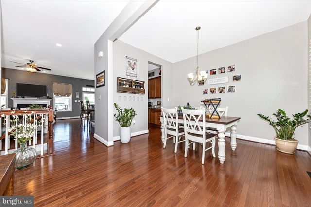 295 ALDERSHOT DR, Martinsburg, WV 25405