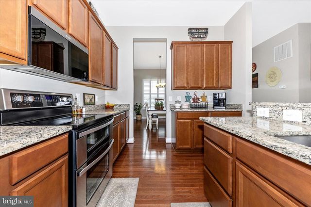 295 ALDERSHOT DR, Martinsburg, WV 25405