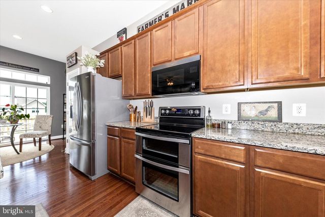 295 ALDERSHOT DR, Martinsburg, WV 25405
