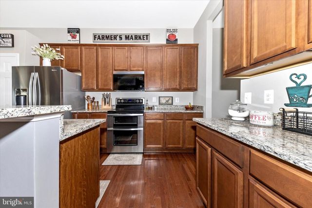 295 ALDERSHOT DR, Martinsburg, WV 25405
