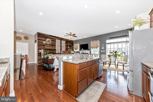 295 ALDERSHOT DR, Martinsburg, WV 25405