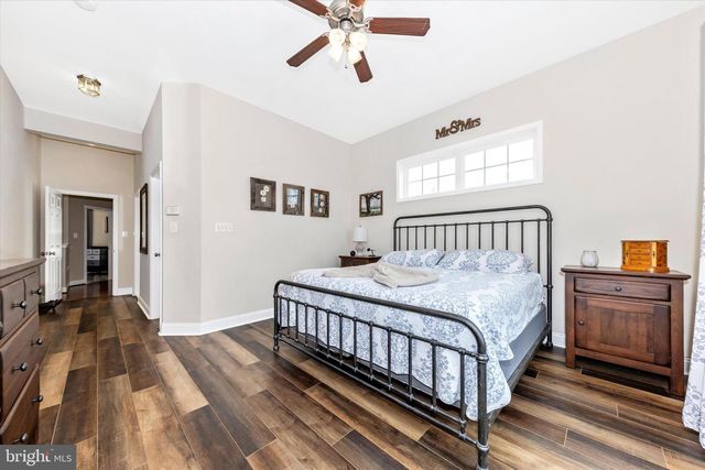 295 ALDERSHOT DR, Martinsburg, WV 25405