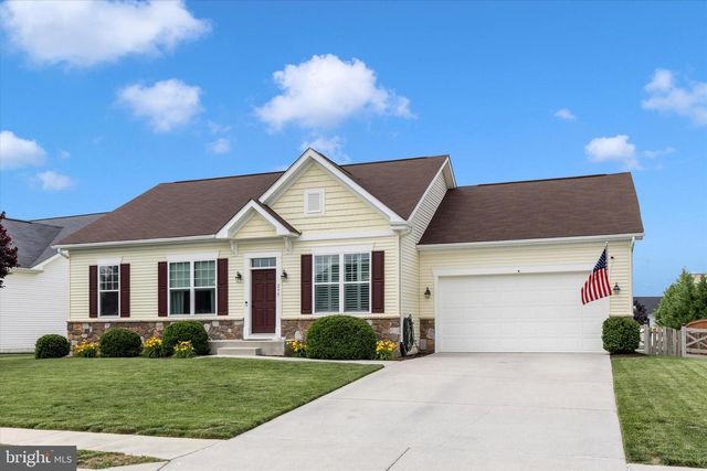 295 ALDERSHOT DR, Martinsburg, WV 25405