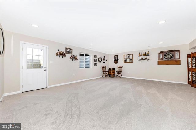 295 ALDERSHOT DR, Martinsburg, WV 25405