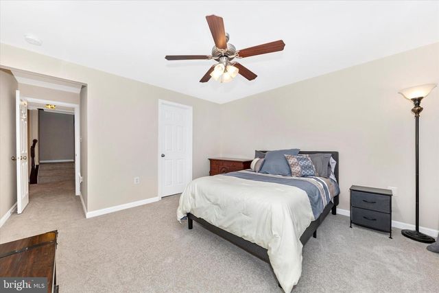 295 ALDERSHOT DR, Martinsburg, WV 25405