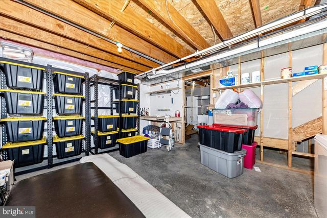 295 ALDERSHOT DR, Martinsburg, WV 25405
