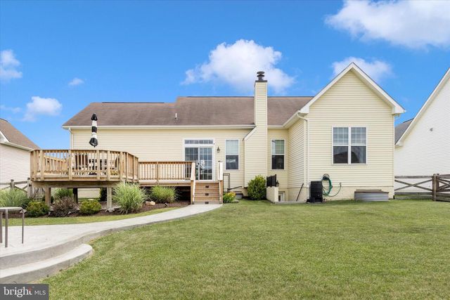 295 ALDERSHOT DR, Martinsburg, WV 25405