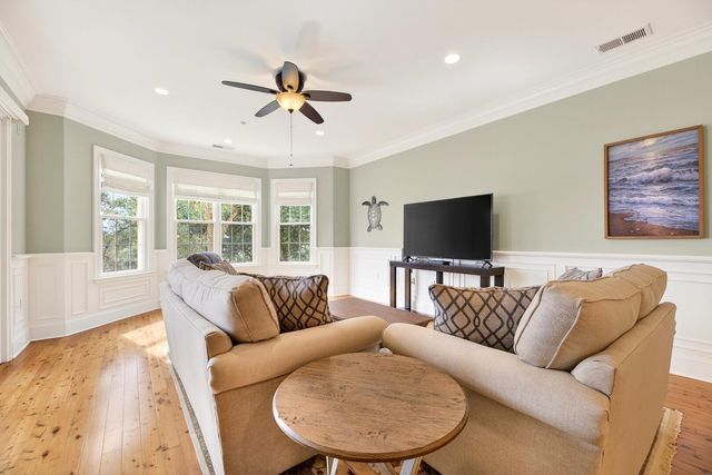 4255 Faber Place Drive 4303, North Charleston, SC 29405