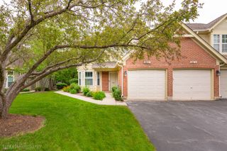 1681 Penny Lane B, Crystal Lake, IL 60014
