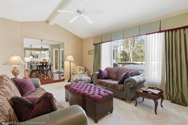 3710 Stoneridge Court, Commerce Charter Township, MI 48382