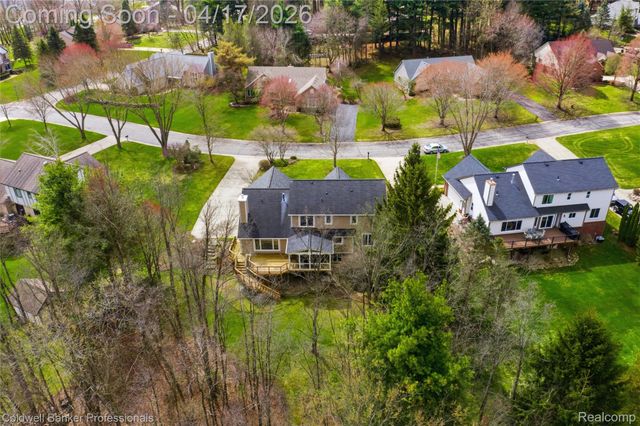 3710 Stoneridge Court, Commerce Charter Township, MI 48382