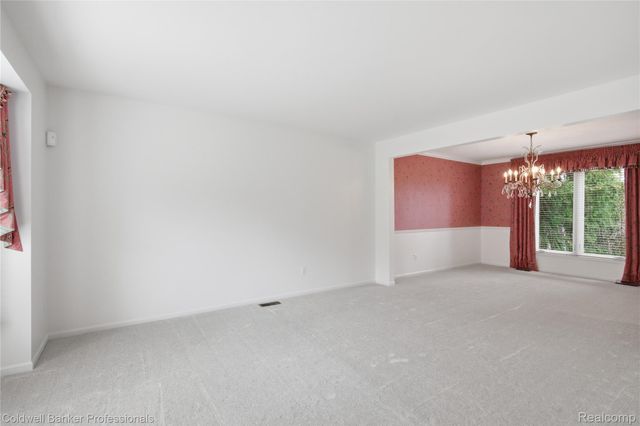 3710 Stoneridge Court, Commerce Charter Township, MI 48382