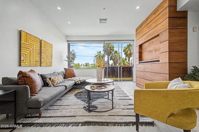1145 E WHITTON Avenue 1007, Phoenix, AZ 85014