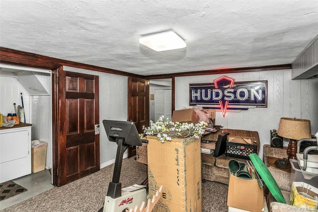 8 3rd Place, Garden City, NY 11530