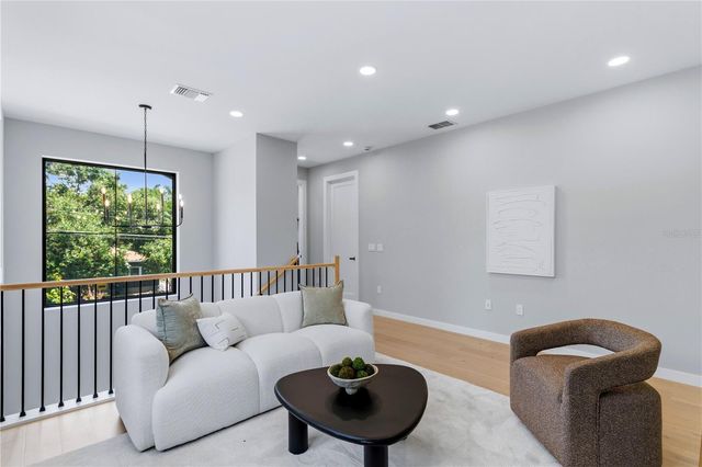 106 W KING STREET, Orlando, FL 32804