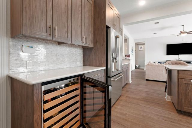 2316 Airport DR, Leander, TX 78641