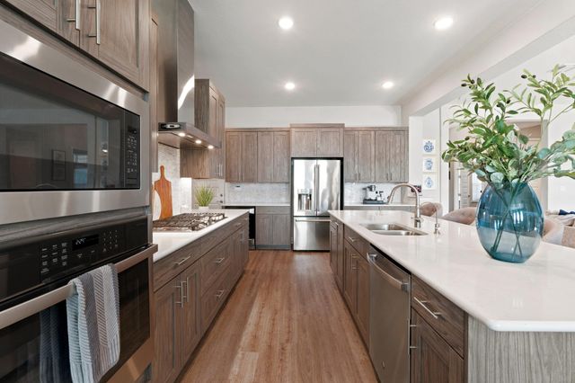 2316 Airport DR, Leander, TX 78641