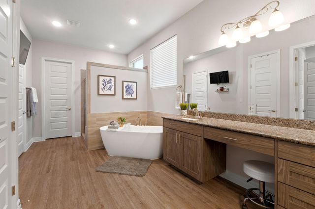 2316 Airport DR, Leander, TX 78641