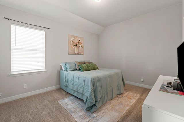 2316 Airport DR, Leander, TX 78641