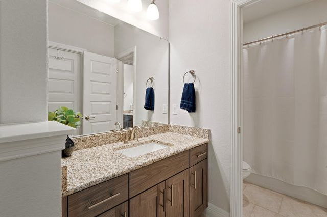 2316 Airport DR, Leander, TX 78641