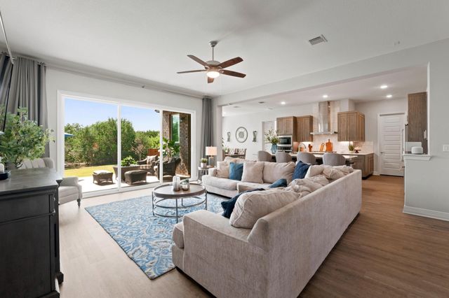 2316 Airport DR, Leander, TX 78641