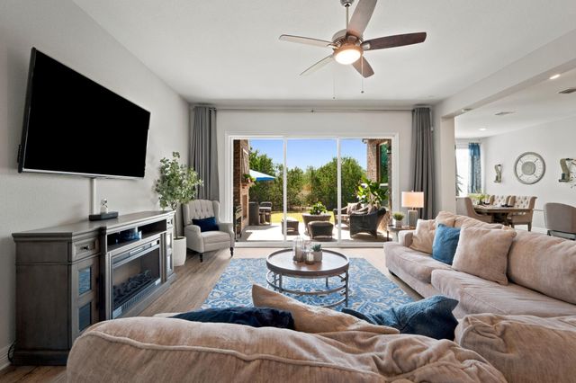 2316 Airport DR, Leander, TX 78641