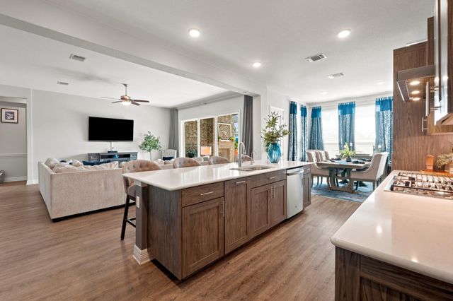 2316 Airport DR, Leander, TX 78641