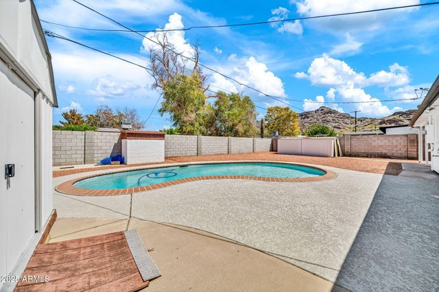 1214 E BUTLER Drive, Phoenix, AZ 85020