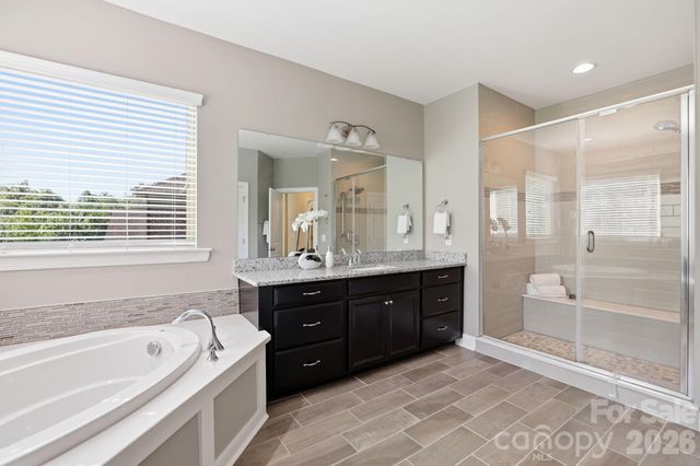 2411 Madeira Circle, Waxhaw, NC 28173