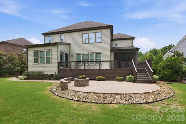 2411 Madeira Circle, Waxhaw, NC 28173