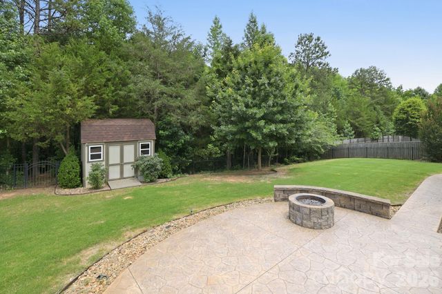 2411 Madeira Circle, Waxhaw, NC 28173