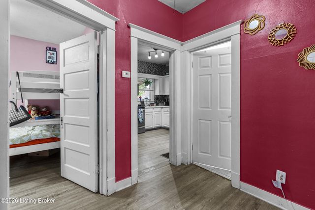 1057 S 43rd St, Louisville, KY 40211
