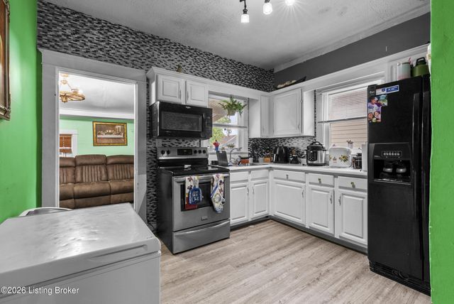 1057 S 43rd St, Louisville, KY 40211
