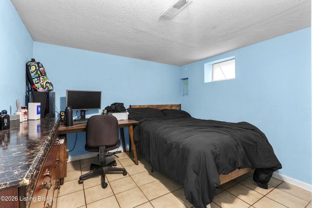 1057 S 43rd St, Louisville, KY 40211