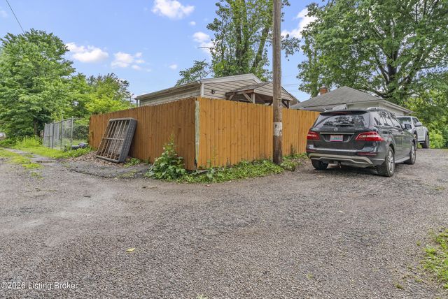 1057 S 43rd St, Louisville, KY 40211