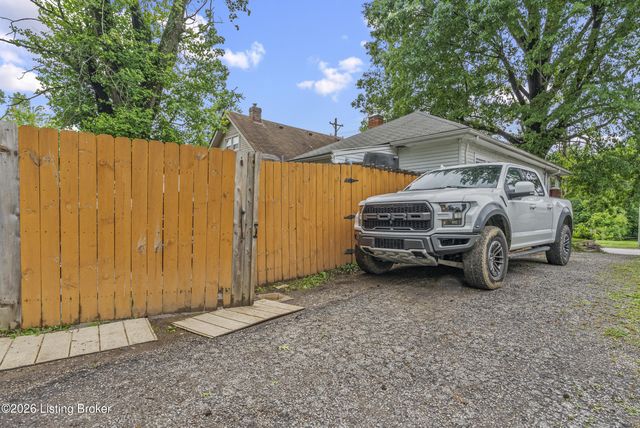 1057 S 43rd St, Louisville, KY 40211