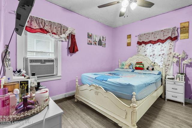 1057 S 43rd St, Louisville, KY 40211