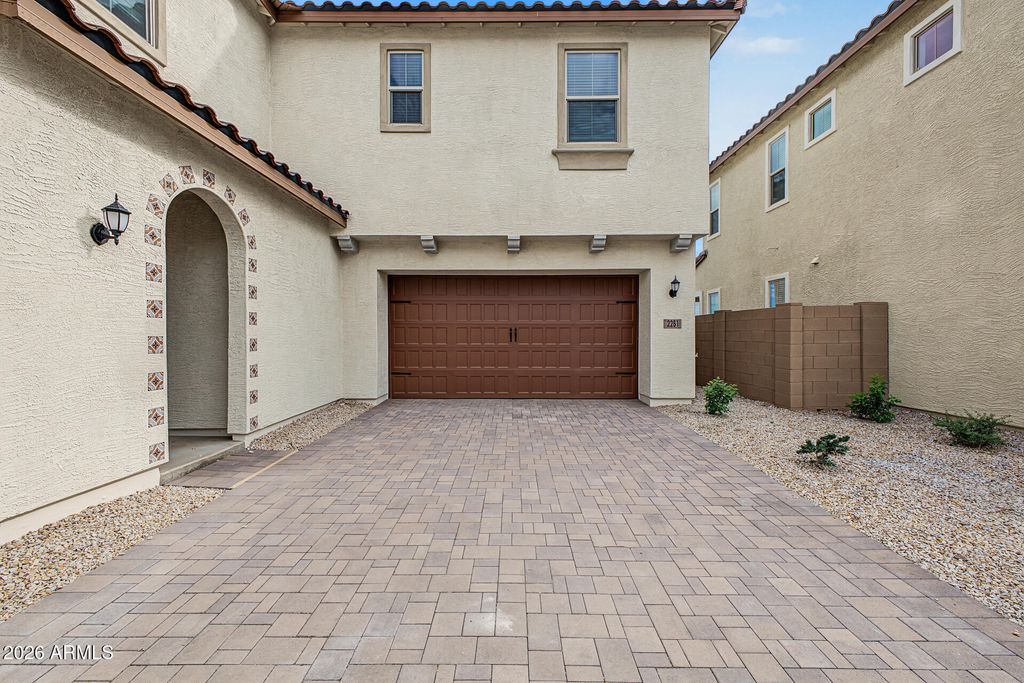 2281 S Swan Court, Gilbert, AZ 85295 — photo 2
