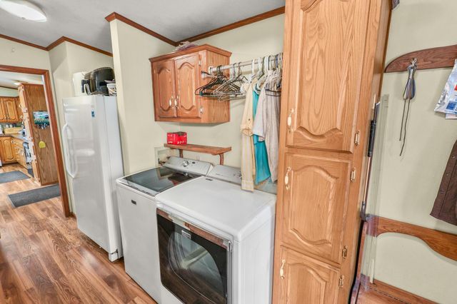 1727 N Lake Drive, Braham, MN 55006