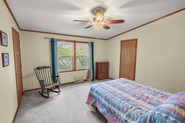 1727 N Lake Drive, Braham, MN 55006