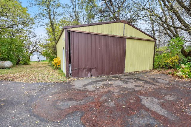 1727 N Lake Drive, Braham, MN 55006