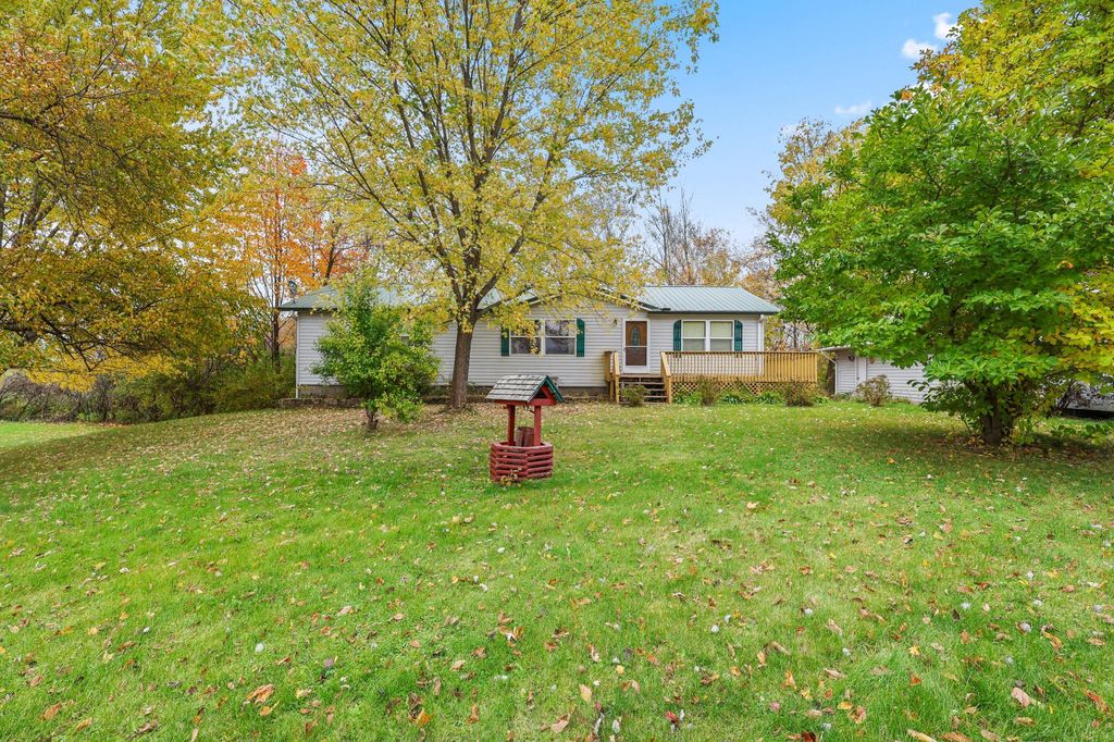 1727 N Lake Drive, Braham, MN 55006