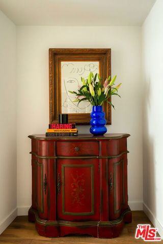 7250 Franklin Avenue 101, Los Angeles, CA 90046